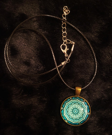 Cap Necklace